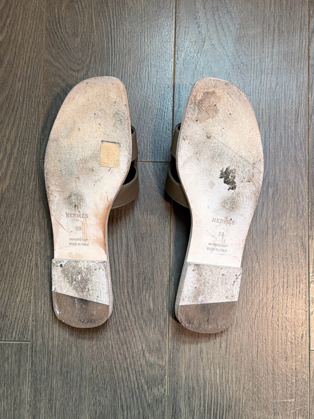 Hermès Oran Sandals, Étoupe, size 39 - Picture 9 of 12